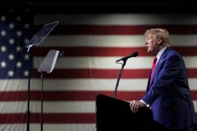 Donald Trump Greeted By Mixed Crowd At Trump Tower Return