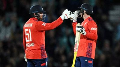 England head into T20 World Cup title defense with 2-0 series win over Pakistan