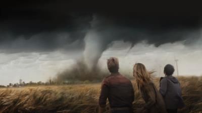 Storm Chaser Rescues Family From Texas Twister