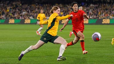 Matildas star Foord hurt in 1-1 draw with China