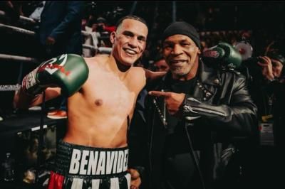 Legends Unite: David Benavidez And Mike Tyson Strike Pose Together