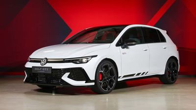 The 296-HP Volkswagen Golf GTI Clubsport Still Isn't Coming to the US