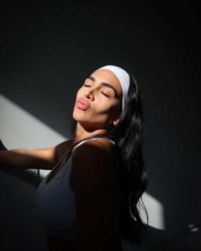 Captivating Serenity: Vania Bludau Embracing Radiant Beauty In Sunlight