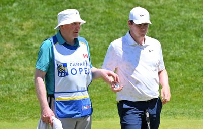 Robert MacIntyre, who admitted he ‘might be the problem,’ surges into lead at 2024 RBC Canadian Open with dad on bag