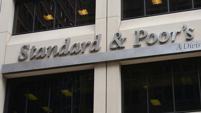 Ratings agency S&P downgrades French credit score from AA to AA-