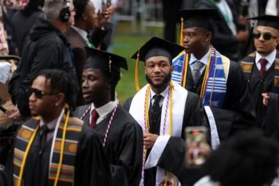 Challenges Persist For Recent College Graduates In Job Market