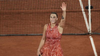 Sabalenka and Rybakina bulldoze their way into last-16 at French Open