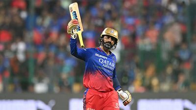 Internet salutes Dinesh Karthik after his retirement on 39th birthday