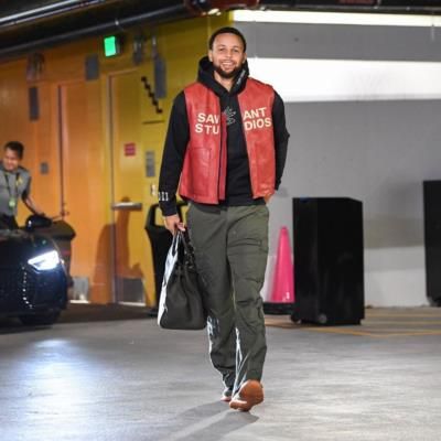 Stephen Curry's Stylish Arrival: Effortless Charm And Impeccable Fashion Sense