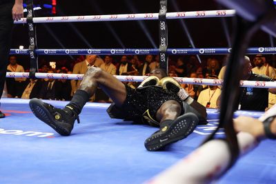 Video: Zhilei Zhang brutally knocks out Deontay Wilder at 5 vs. 5: Queensberry vs. Matchroom