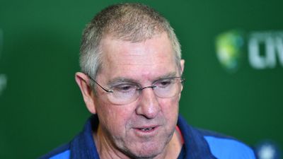 Thunder keep Bayliss on as coach for another summer