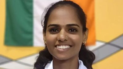 Para badminton player Aarti Patil makes a strong comeback from injury, winning bronze in Bahrain