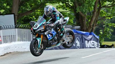 Michael Dunlop Ties His Uncle Joey With 26th Isle of Man TT Win