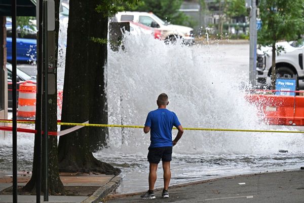Atlanta water woes extend into fourth day as city finally cuts off gushing leak