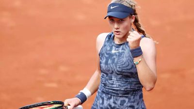 Russian teenager Mirra Andreeva eases into first Grand Slam quarter-final