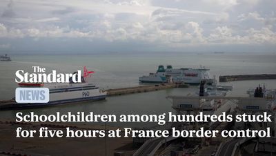 Calais chaos: Schoolchildren among hundreds stuck for five hours at border control in France