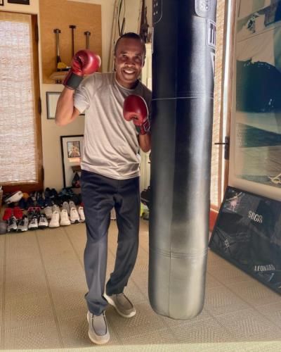 Sugar Ray Leonard: A Boxing Legend's Victorious Spirit