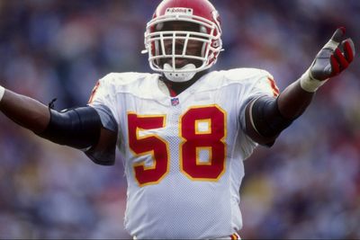 Former Chiefs LB Donnie Edwards reflects on beloved friend, teammate Derrick Thomas