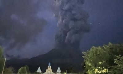 Philippines Kanlaon volcano erupts sending 5km ash cloud into sky