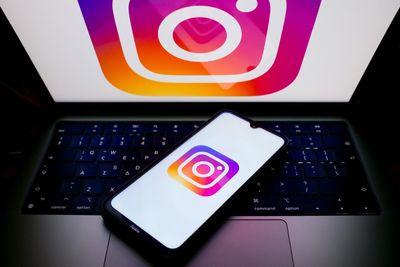 Instagram begins testing non-skippable ads in the main feed