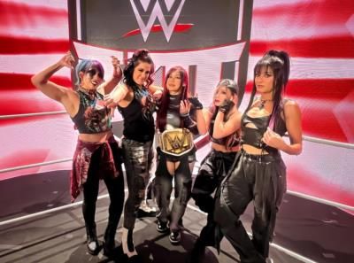 Iyo Sky And Her Wrestling Gang In Matching Black Outfits