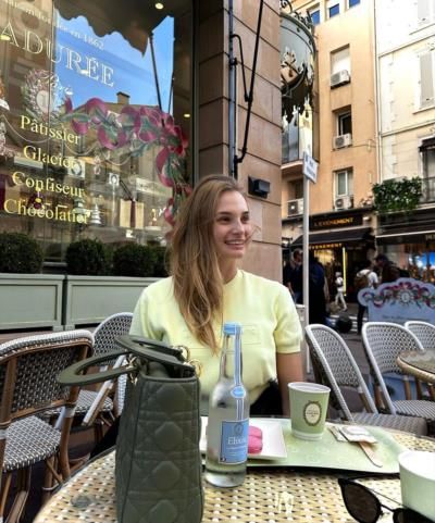 Dayana Yastremska In Light Yellow: Lunchtime Delight