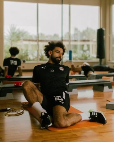 Mohamed Salah's Intense Pre-Game Stretching Routine