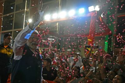 Adoring Hindu Nationalists Give Modi Election Victory Parade