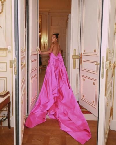 Kim Kardashian Stuns In Pink: Effortless Grace And Modern Glamour