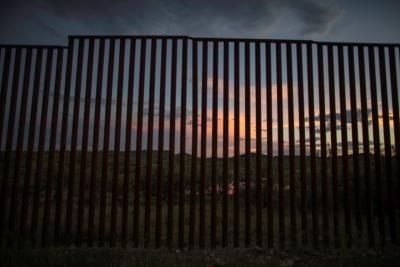 Migrants Face Deadly Heat Crossing US-Mexico Border