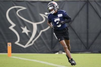 Texans Receiver Tank Dell Overcomes Shooting, Returns To Field