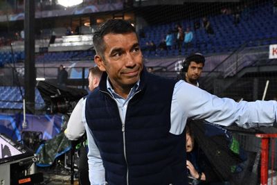 Giovanni van Bronckhorst fends off Man Utd hero for new job