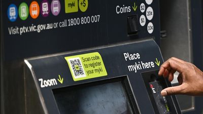 Minister insists myki overhaul contract won't blow out