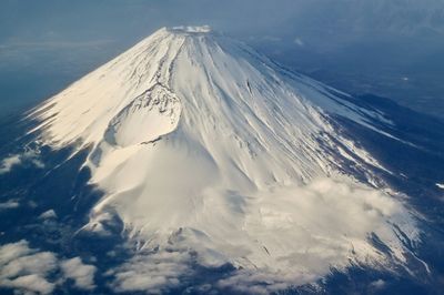 Japan To Build Anti-tourist Fence At Mount Fuji Viewpoint