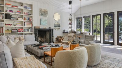 Gwyneth Paltrow's living room epitomizes the organic modern movement – in her home that's listed for $29.99 million