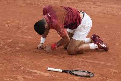 Novak Djokovic Undergoes Successful Knee Surgery, Hopes For Return