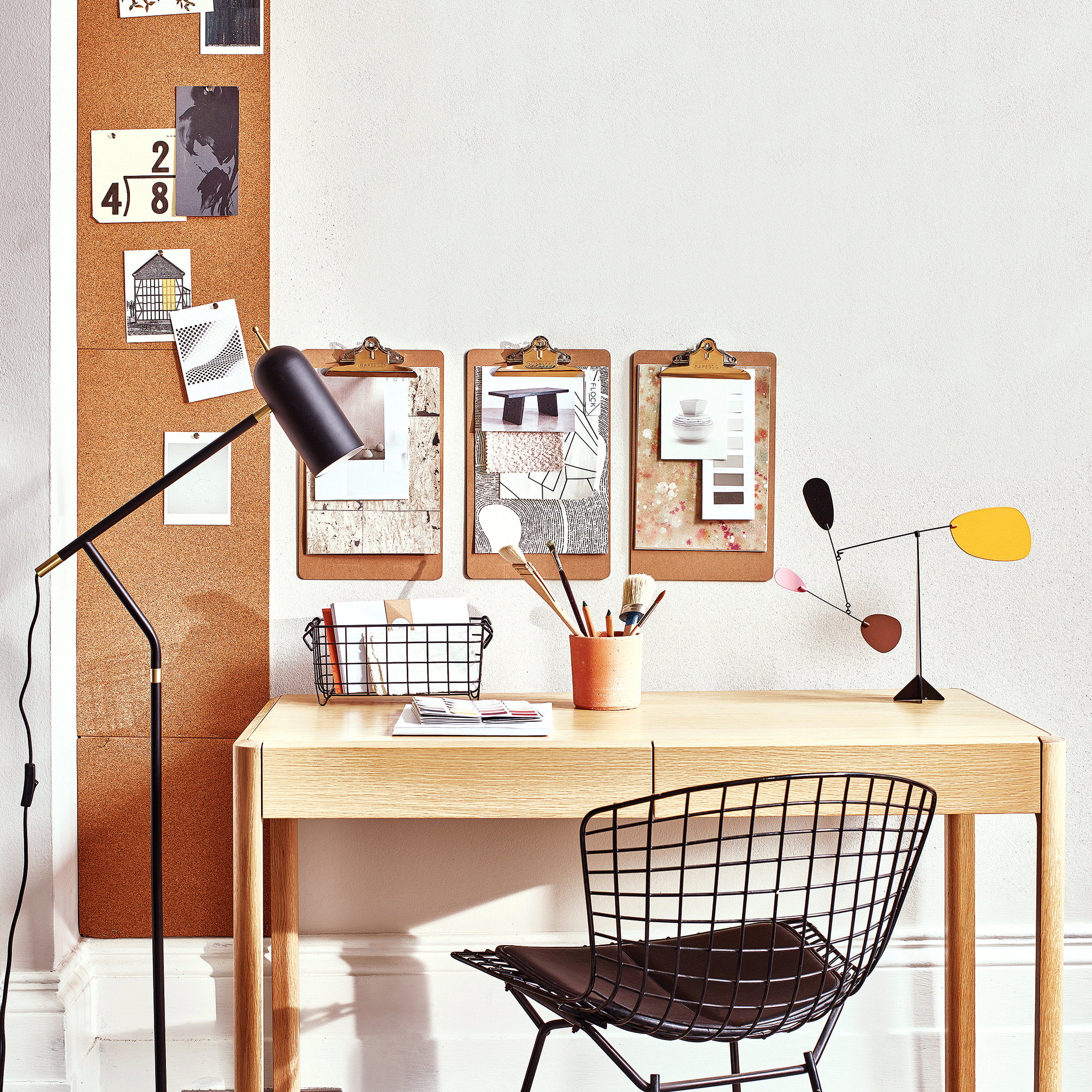 Experts reveal 7 simple tricks for organising a messy desk to boost productivity (and your mental health)