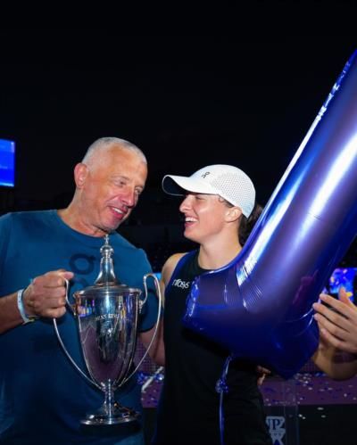 Iga Swiatek Celebrates Victory With Proud Father In Heartwarming Moment