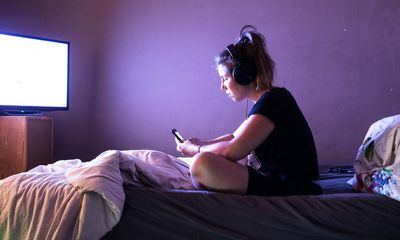 I’m constantly told to worry about my child’s screen time – but I’m more concerned about my own