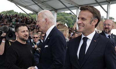 Biden and Macron use D-day event to emphasise support for Ukraine