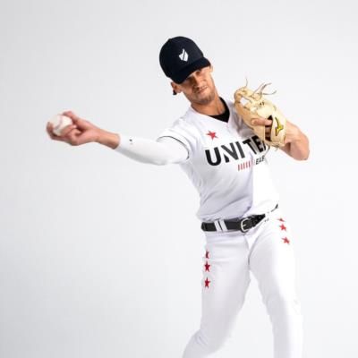 Andrelton Simmons Shows Athleticism And Charisma In Photoshoot