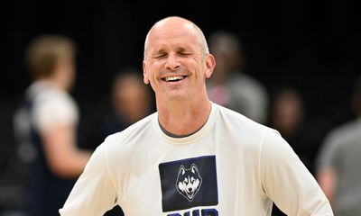 LeBron James recently praised Dan Hurley and his offense