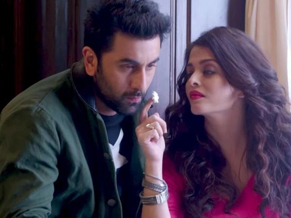 QuickE: Ranbir and Aishwarya Sizzle In A New Photoshoot & More