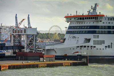 Dover-Calais ferries face ‘major disruption’ as a result of port workers’ strike