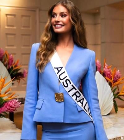 Captivating Beauty: Moraya Wilson Shines In Australian Attire