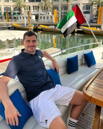 Iker Casillas Enjoys Vacation In Dubai, Showing Solidarity