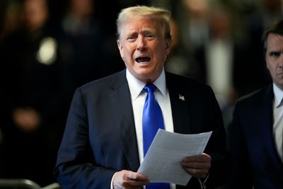 Trump pledges tariffs on countries that fail to control flow of undocumented immigrants to the U.S.