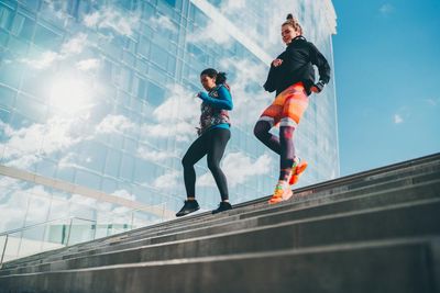 The debate: is working out with other people beneficial?