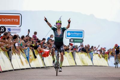 Primož Roglič blitzes his rivals to win stage six of Critérium du Dauphiné and take over the race lead