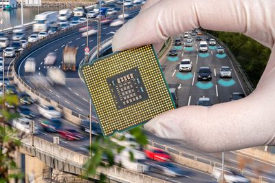 Is Arm Holdings Stock a Buy Ahead of Its 100B Device AI Rollout?